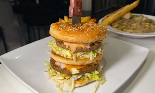 Award-winning Las Vegas burger that’s BAFFLING meat lovers – and the secret behind its INCREDIBLE taste